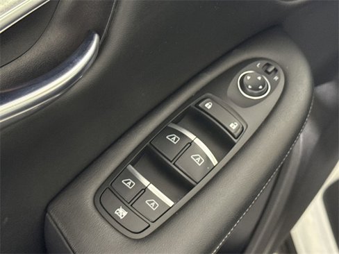 Used 2019 INFINITI QX50 Essential w/ Premium Heat Package image 17