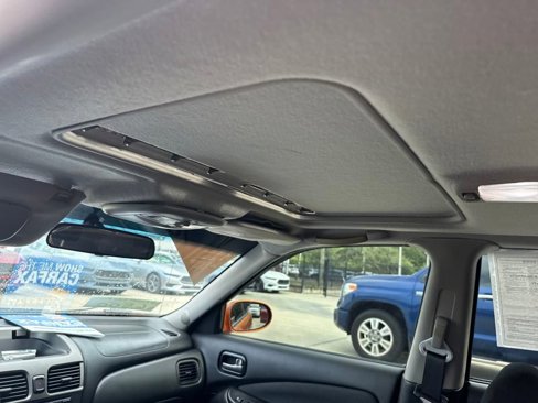 Used 2006 Nissan Sentra SE-R w/ (J01) Sunroof Pkg image 8