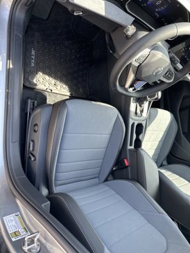 New 2025 Volkswagen Jetta SE image 9