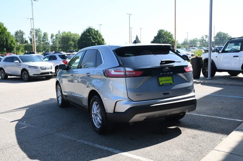 Used 2022 Ford Edge SEL w/ Convenience Package image 4