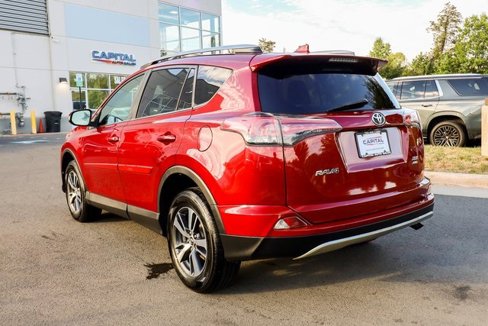 Used 2018 Toyota RAV4 XLE image 11