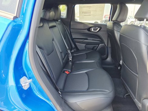 New 2026 Jeep Compass Latitude image 14
