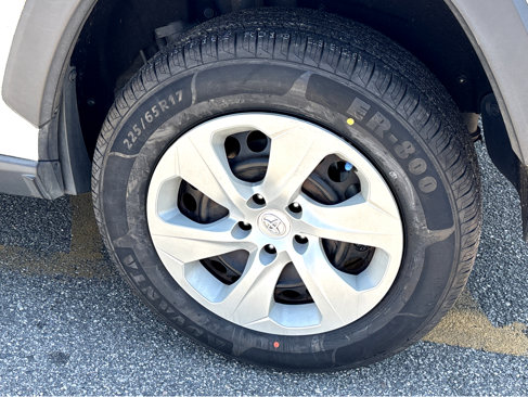 Used 2020 Toyota RAV4 LE image 20