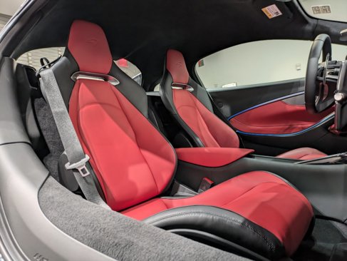 New 2025 McLaren Artura image 18