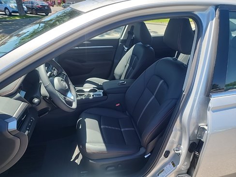 New 2024 Nissan Altima 2.5 SR image 10