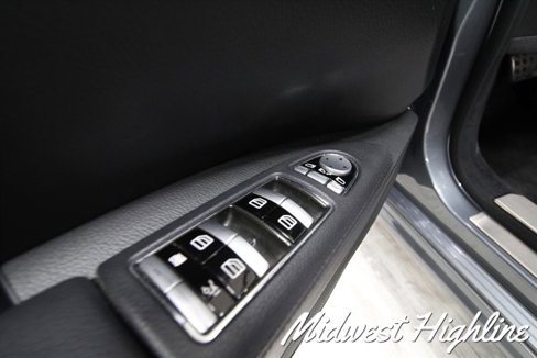 Used 2010 Mercedes-Benz S 550 4MATIC image 32