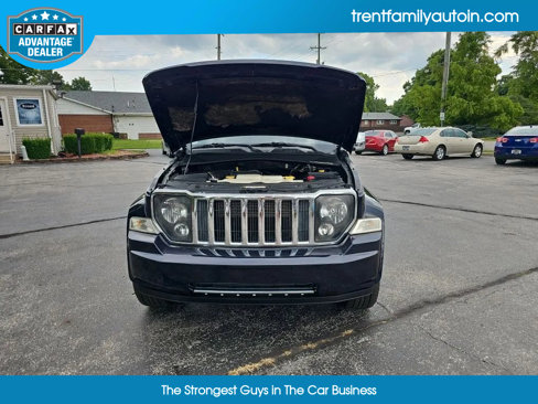 Used 2011 Jeep Liberty Sport image 9