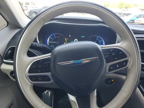 Used 2020 Chrysler Pacifica Limited w/ Advanced Safetytec Group image 10