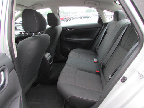Used 2018 Nissan Sentra S image 4