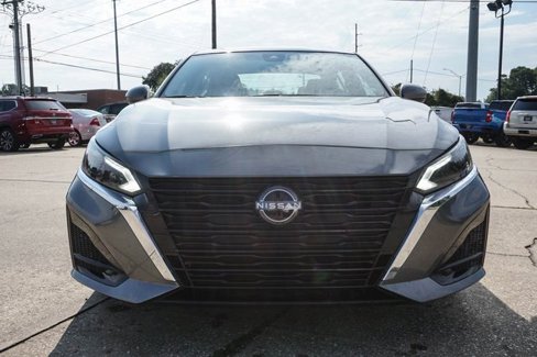 Used 2023 Nissan Altima 2.5 SV image 8