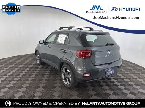 Certified 2024 Hyundai Venue SEL image 6