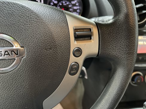 Used 2014 Nissan Rogue S image 18
