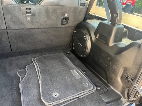 Used 2021 Jeep Wrangler Unlimited Sahara w/ Uconnect 4C Nav & Sound Group image 21