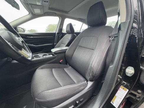 Used 2021 Nissan Altima 2.5 SV w/ SV Premium Package image 8
