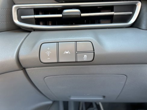 Used 2023 Hyundai Elantra SEL image 24