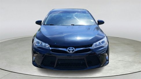 Used 2015 Toyota Camry SE image 2