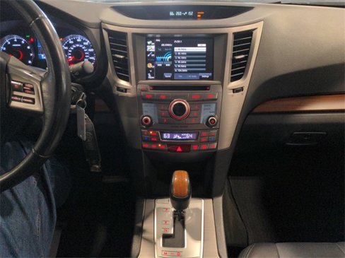 Used 2014 Subaru Outback 2.5i Limited image 16