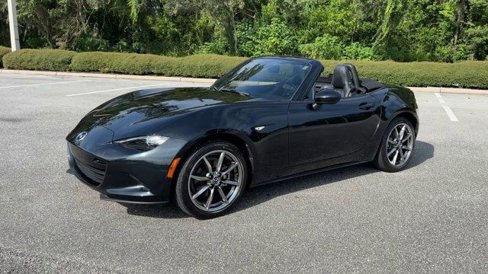 Used 2022 MAZDA MX-5 Miata Grand Touring w/ Weather Package image 4