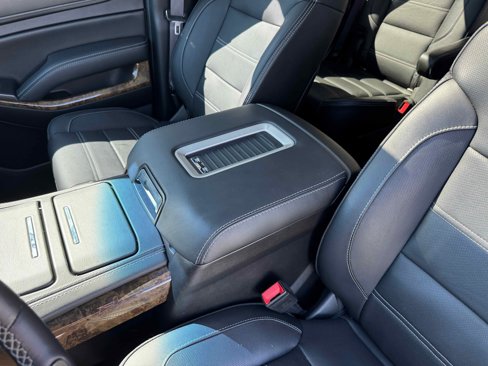 Used 2016 GMC Yukon Denali w/ Open Road Package image 27
