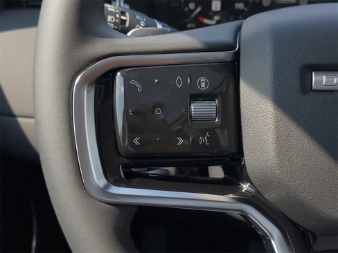 Used 2024 Land Rover Discovery Sport S image 18