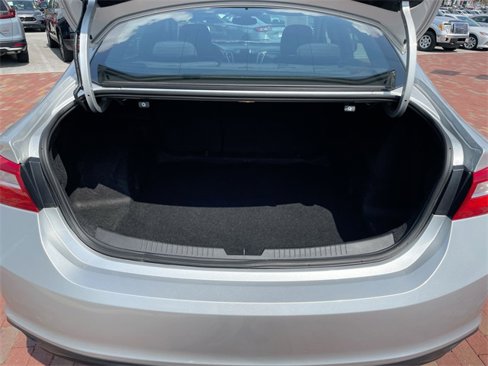 Used 2020 Chevrolet Malibu LS image 27