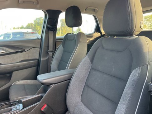 Used 2021 Chevrolet TrailBlazer LS image 11
