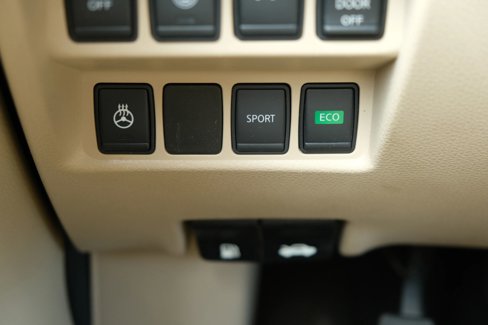 Used 2017 Nissan Rogue SV image 39
