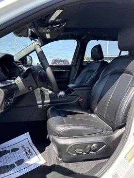 Used 2024 Jeep Grand Cherokee L Limited w/ Luxury Tech Group II image 9
