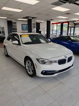 Used 2018 BMW 330e image 3