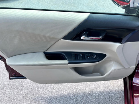 Used 2016 Honda Accord LX image 12
