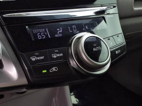 Used 2016 Toyota Prius V Three image 10