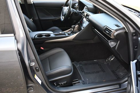 Used 2018 Lexus IS 300 image 19