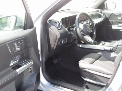 New 2025 Mercedes-Benz GLB 250 4MATIC image 9