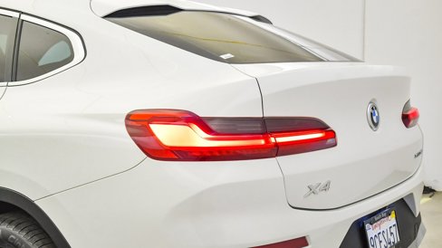 Certified 2022 BMW X4 xDrive30i w/ Convenience Package image 12