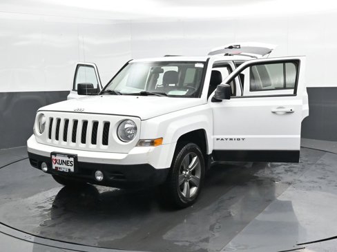 Used 2015 Jeep Patriot High Altitude image 41