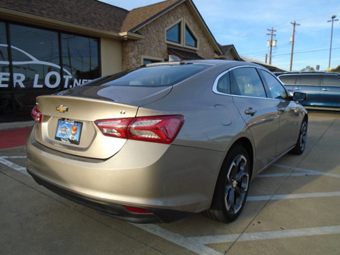 Used 2022 Chevrolet Malibu LT image 8
