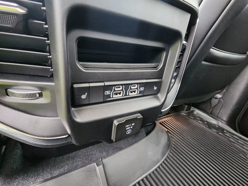 Used 2025 RAM 1500 Laramie w/ Night Edition image 35