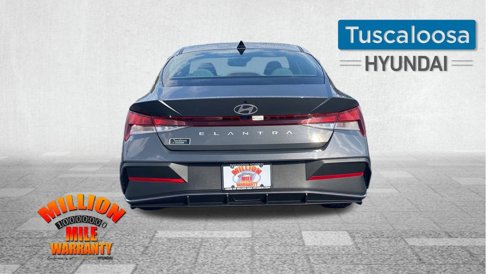 Used 2024 Hyundai Elantra SEL image 8