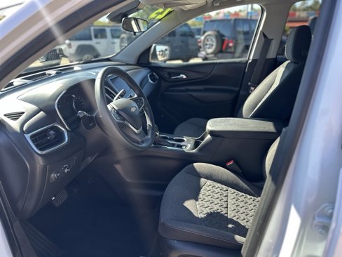 Used 2023 Chevrolet Equinox LT w/ Driver Convenience Package image 19