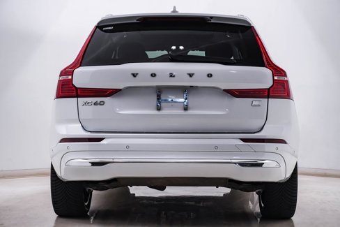 Used 2022 Volvo XC60 T8 Inscription w/ Advanced Package image 7