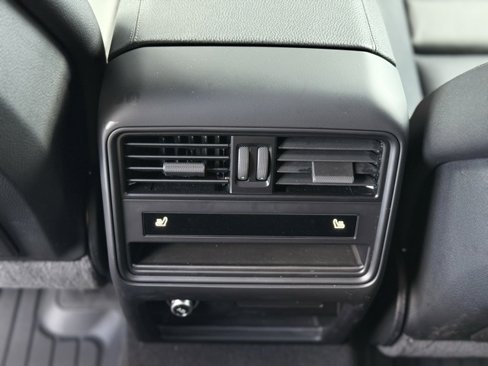 Certified 2025 Porsche Cayenne image 26