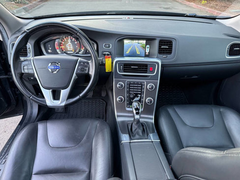 Used 2015 Volvo V60 T5 Premier image 17