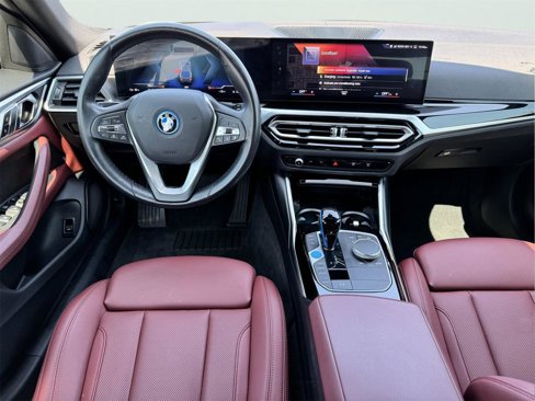 Used 2022 BMW i4 eDrive40 image 32