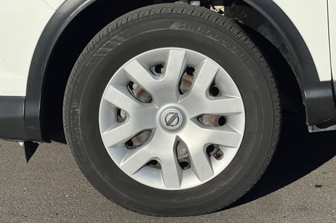 Used 2019 Nissan Rogue Sport S image 44