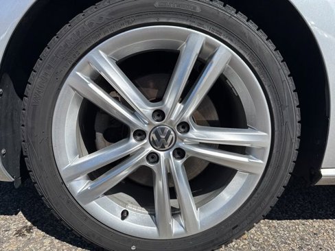 Used 2015 Volkswagen Passat 1.8T SE image 9