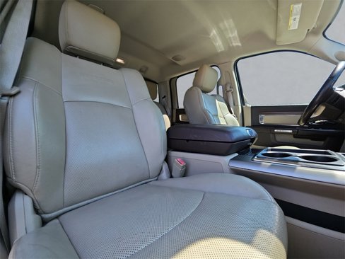 Used 2015 RAM 1500 Laramie w/ Convenience Group image 30
