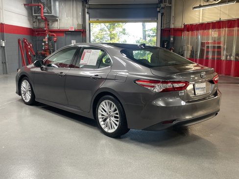 Used 2019 Toyota Camry XLE image 8