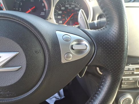 Used 2014 Nissan 370Z Roadster image 20