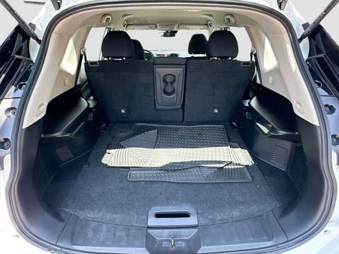 Certified 2020 Nissan Rogue S image 24