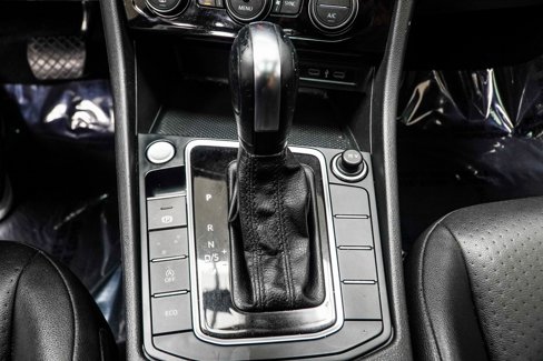 Used 2020 Volkswagen Jetta SE w/ SE Cold Weather Package image 17